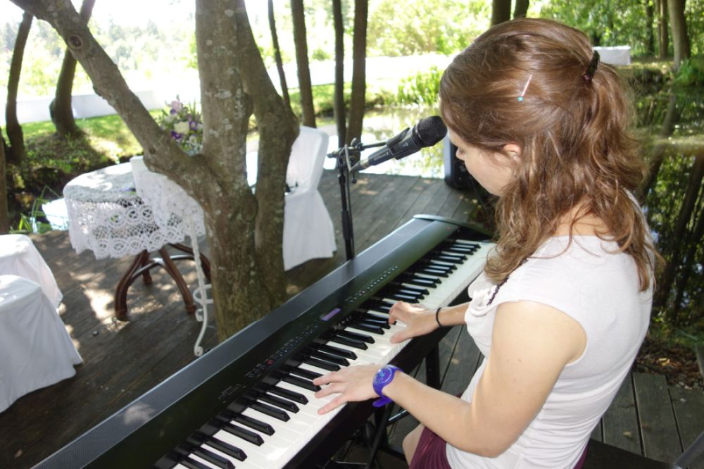 pianistin-mit-gesang-trauung.jpg