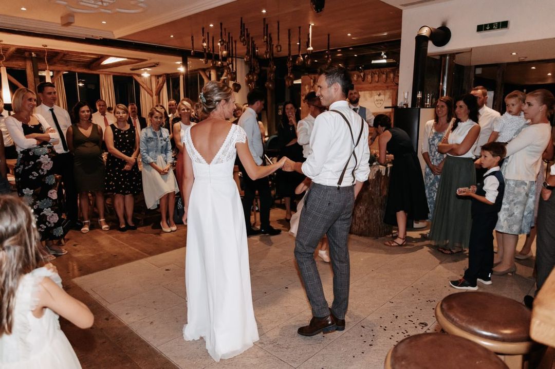 steiermark-brautpaar-hochzeitstanz.jpg